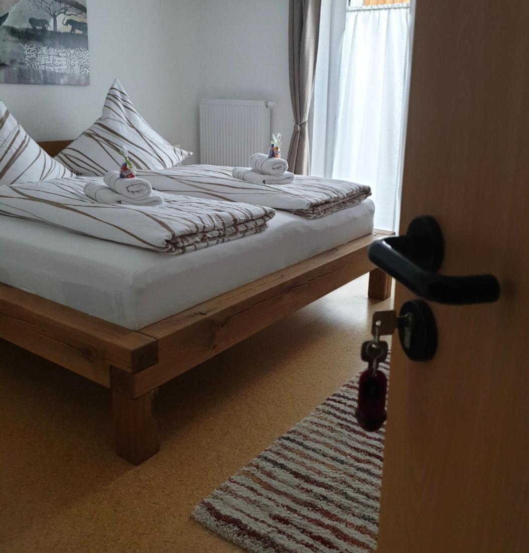 I24Rooms - Gaestezimmer Mit Eigenem Garten Legau المظهر الخارجي الصورة